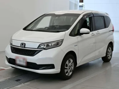 Honda Freed — фото