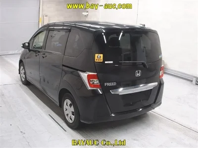 Honda Freed — фото