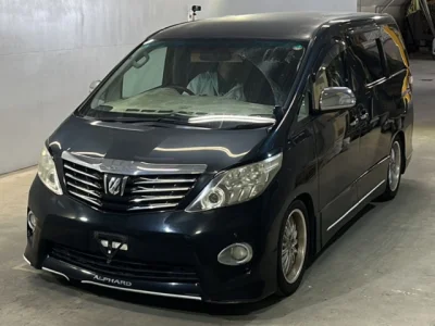 Toyota Alphard — фото