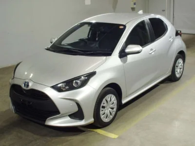 Toyota Yaris — фото