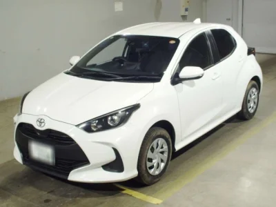 Toyota Yaris — фото