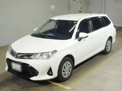 Toyota Corolla Fielder — фото