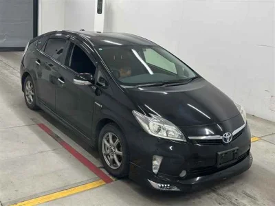 Toyota Prius — фото