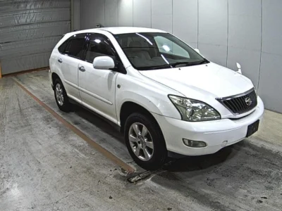 Toyota Harrier — фото