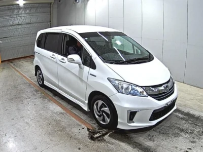 Honda Freed — фото