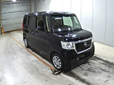 Honda N-Box — фото