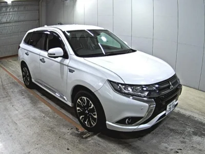 Mitsubishi Outlander — фото