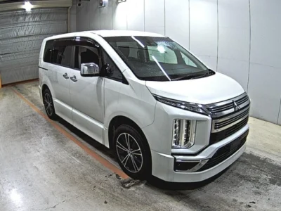 Mitsubishi Delica D:5 — фото