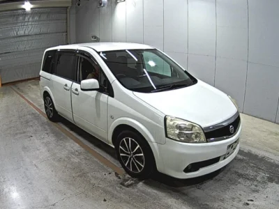 Nissan Lafesta — фото