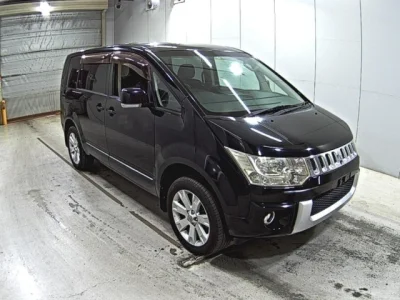Mitsubishi Delica D:5 — фото