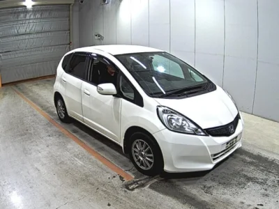 Honda Fit — фото