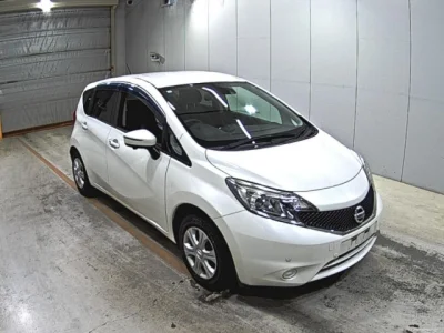 Nissan Note — фото