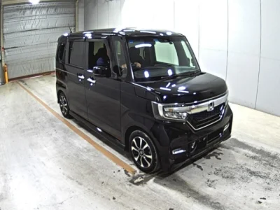 Honda N-Box — фото