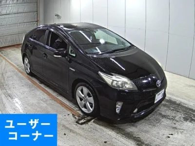 Toyota Prius — фото