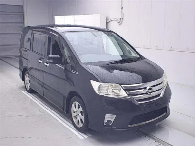 Nissan Serena — фото
