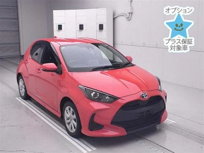 Toyota Yaris — фото