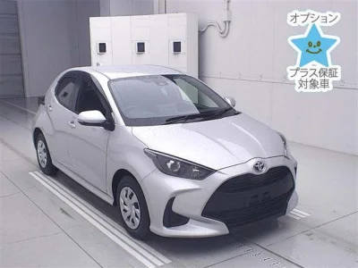 Toyota Yaris — фото