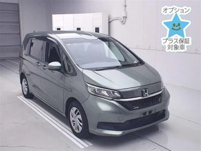 Honda Freed — фото