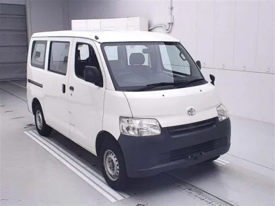 Toyota LiteAce Van — фото