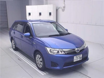 Toyota Corolla Fielder — фото