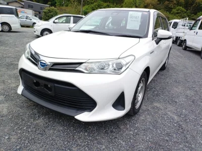Toyota Corolla Fielder — фото