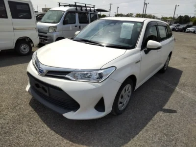 Toyota Corolla Fielder — фото