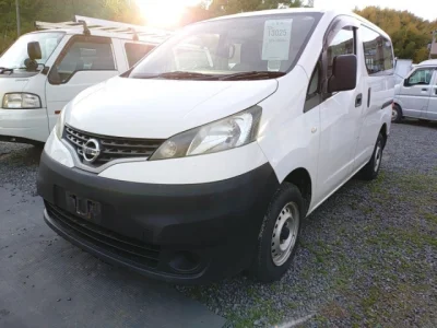 Nissan NV200 — фото