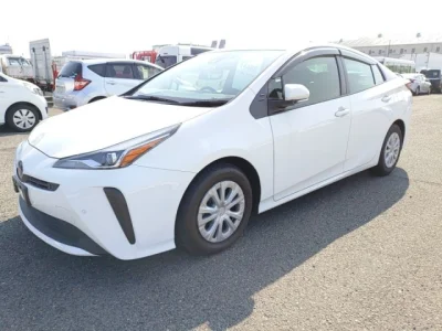 Toyota Prius — фото