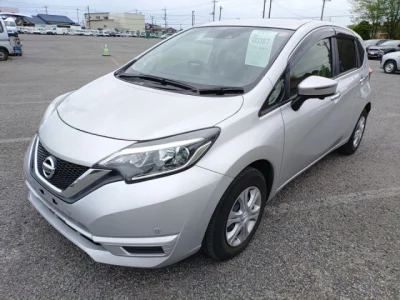 Nissan Note — фото