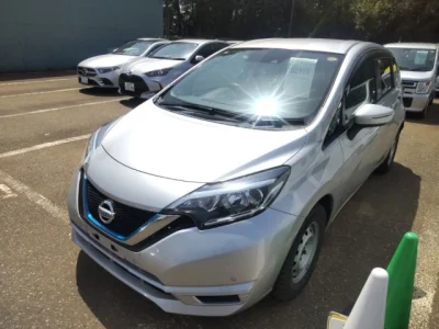 Nissan Note — фото