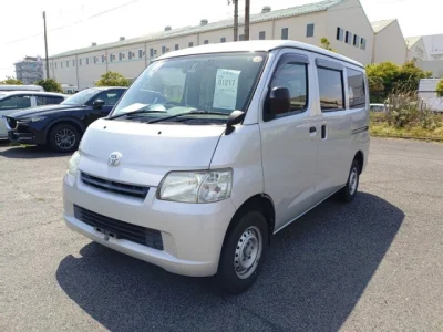 Toyota LiteAce Van — фото