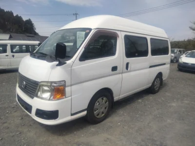 Nissan Caravan — фото