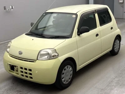 Daihatsu Esse