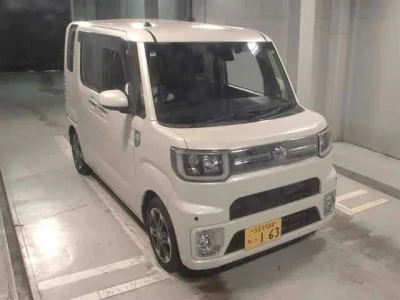 Toyota Pixis Mega