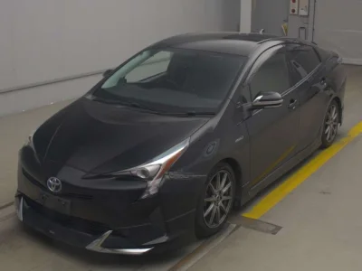 Toyota Prius — фото