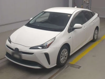Toyota Prius — фото