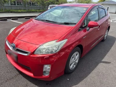 Toyota Prius — фото
