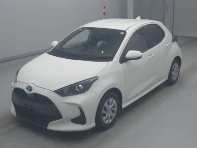 Toyota Yaris — фото