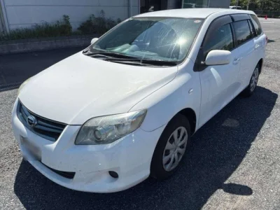 Toyota Corolla Fielder — фото