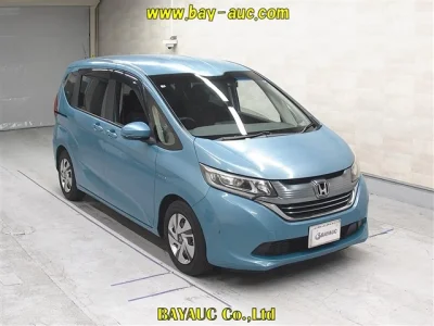Honda Freed — фото