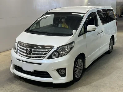 Toyota Alphard — фото