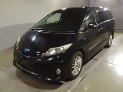 Toyota Estima Hybrid — фото