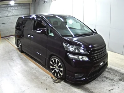 Toyota Vellfire — фото
