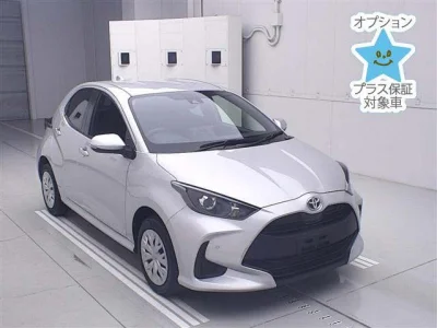 Toyota Yaris — фото