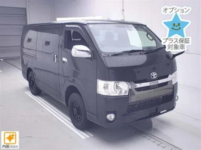 Toyota HiAce Van — фото