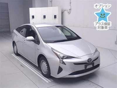 Toyota Prius — фото