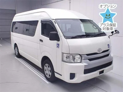 Toyota HiAce — фото