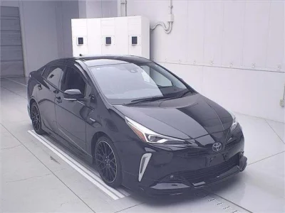 Toyota Prius — фото