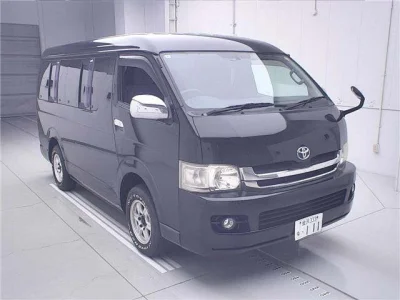 Toyota HiAce — фото