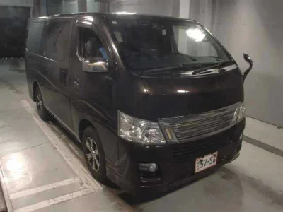 Nissan Caravan — фото